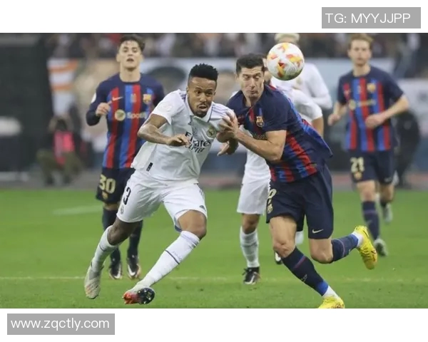 巴萨与皇马1026对决激情四溢谁将赢得西班牙足球的荣耀之战